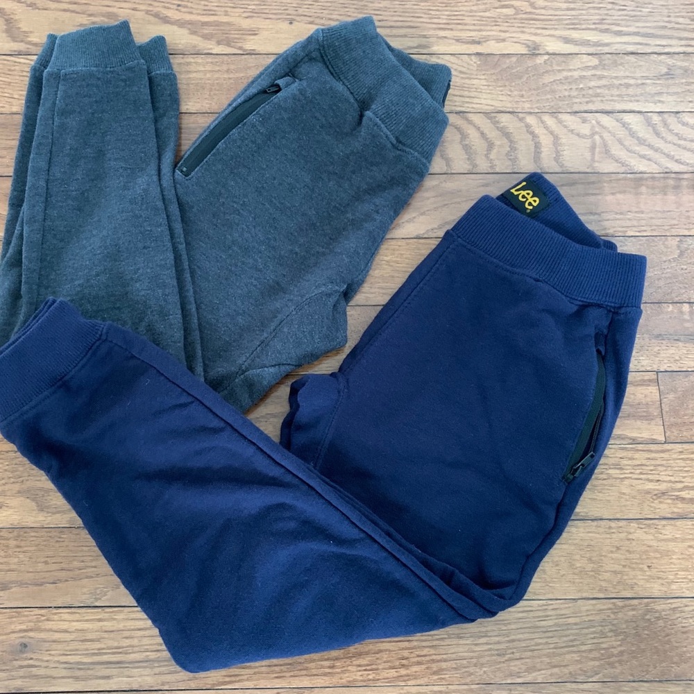 2 pairs of boys joggers